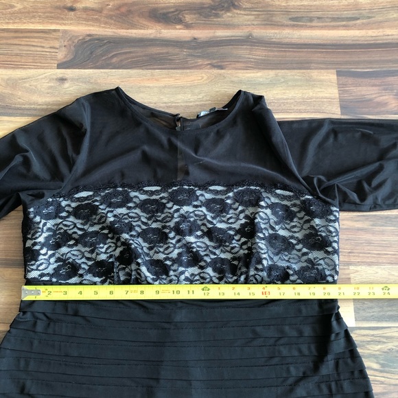 BNWT Laura Plus dress - Picture 6 of 9